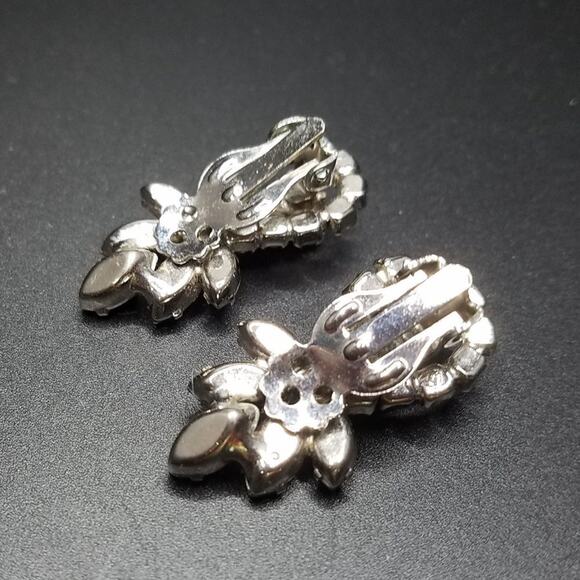 Vintage Clear Rhinestone Clip Earrings, Wedding Formal, Rhodium Plate, 1 1/2 In. - Picture 5 of 8